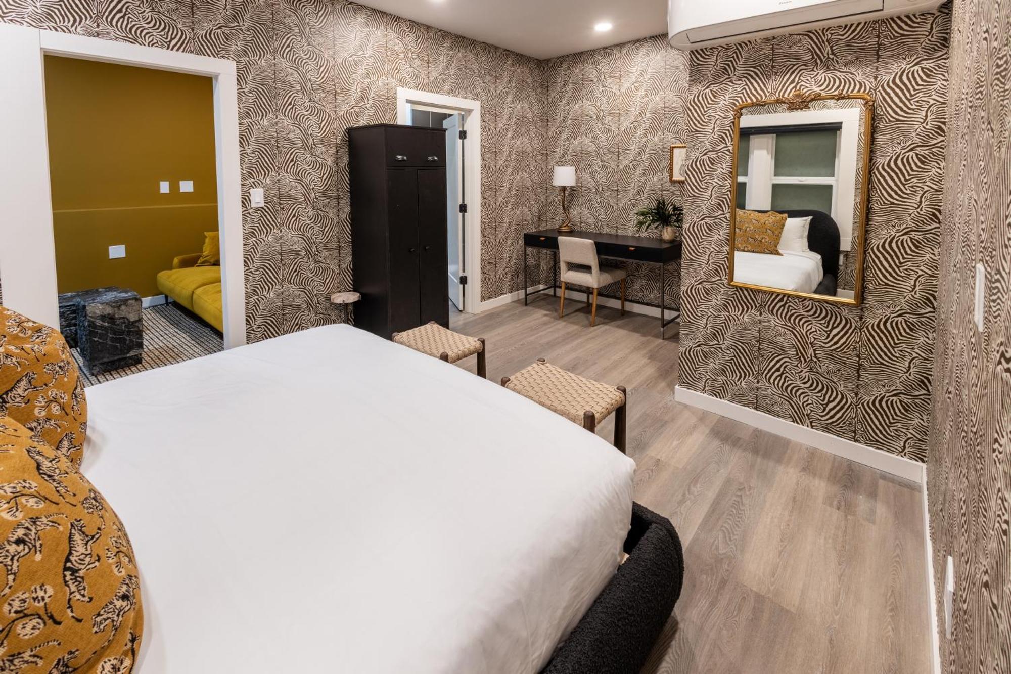 Hotel Zindel Сан-Диего Экстерьер фото