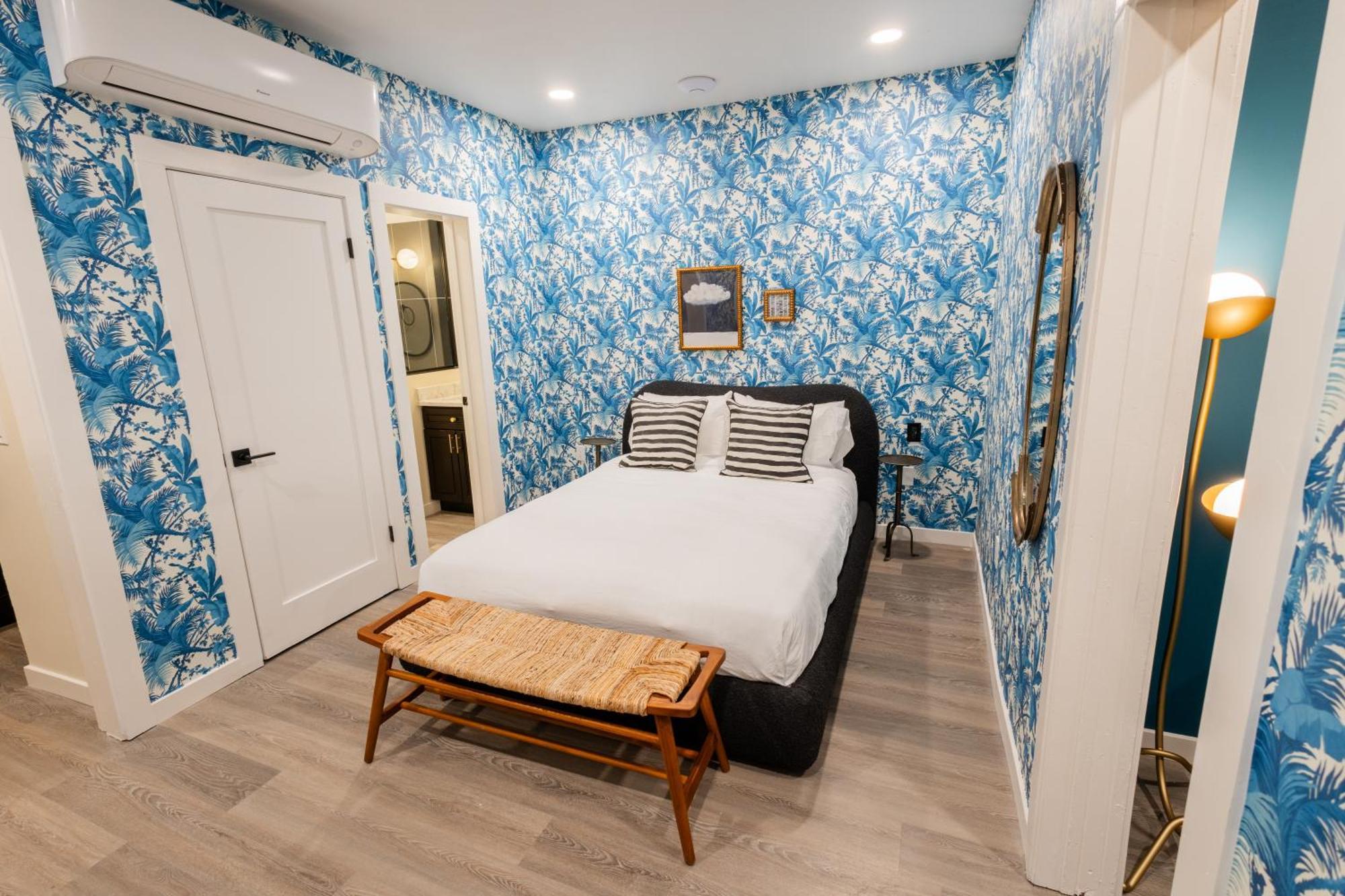 Hotel Zindel Сан-Диего Экстерьер фото